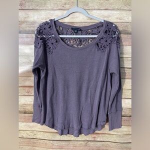 American Eagle Women’s Purple Lace Crochet Thermal Shirt Top Size: Medium